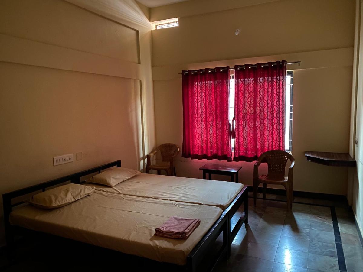 Sooryakamal Mahal Hotel Dharmastala Exterior photo