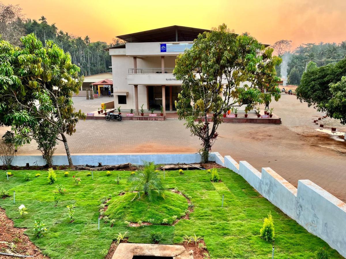 Sooryakamal Mahal Hotel Dharmastala Exterior photo